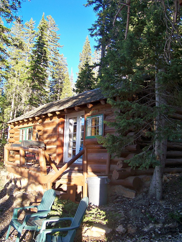 Navajo Lake Lodge